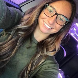 Meet your Posher, Darien